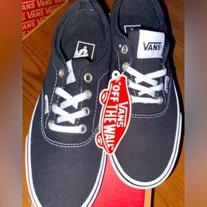 Vans black/white womans 6.5 NWB